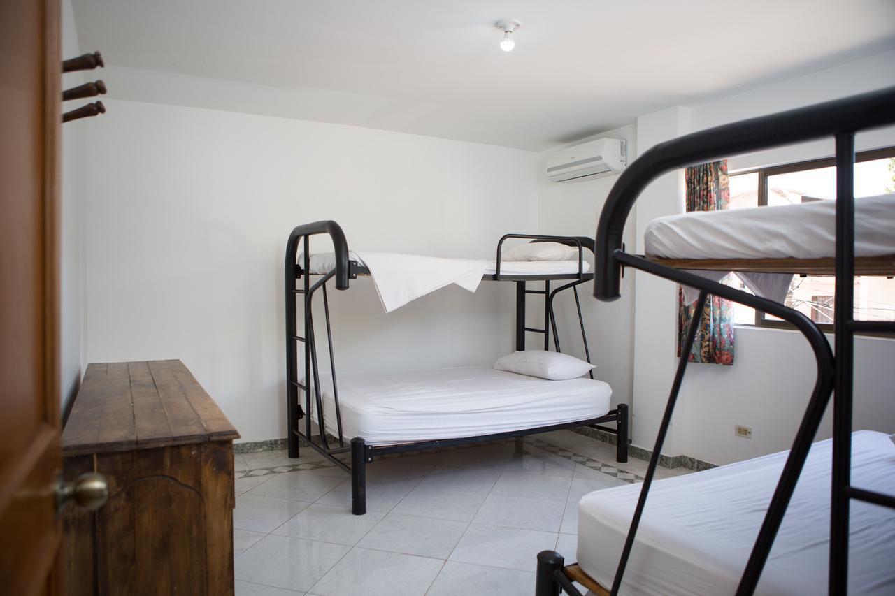מלגאר Hotel Anamichu Suites מראה חיצוני תמונה